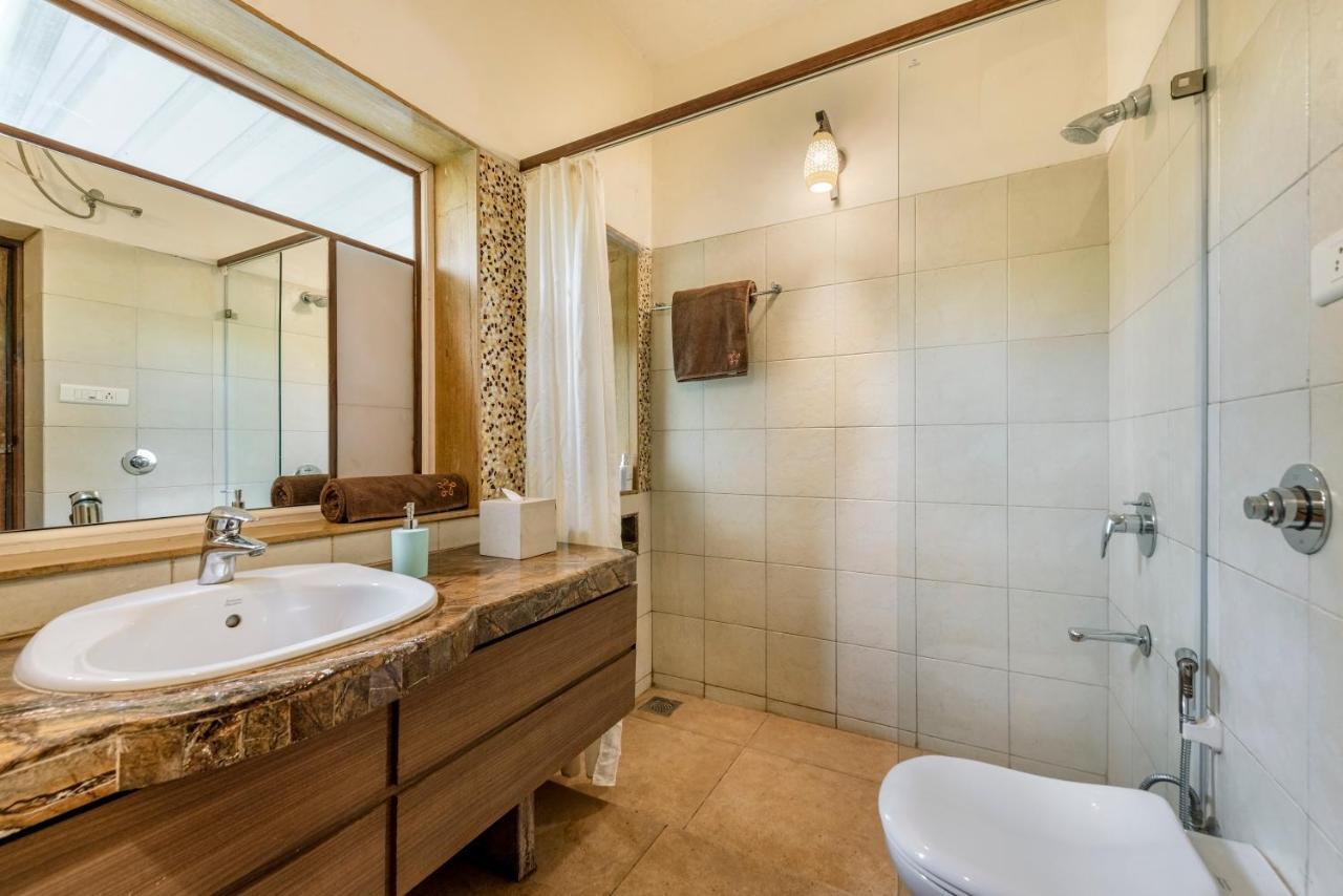 Saffronstays Boulevard Loghouse - A Wooden Chalet Amidst Nature Karli Luaran gambar