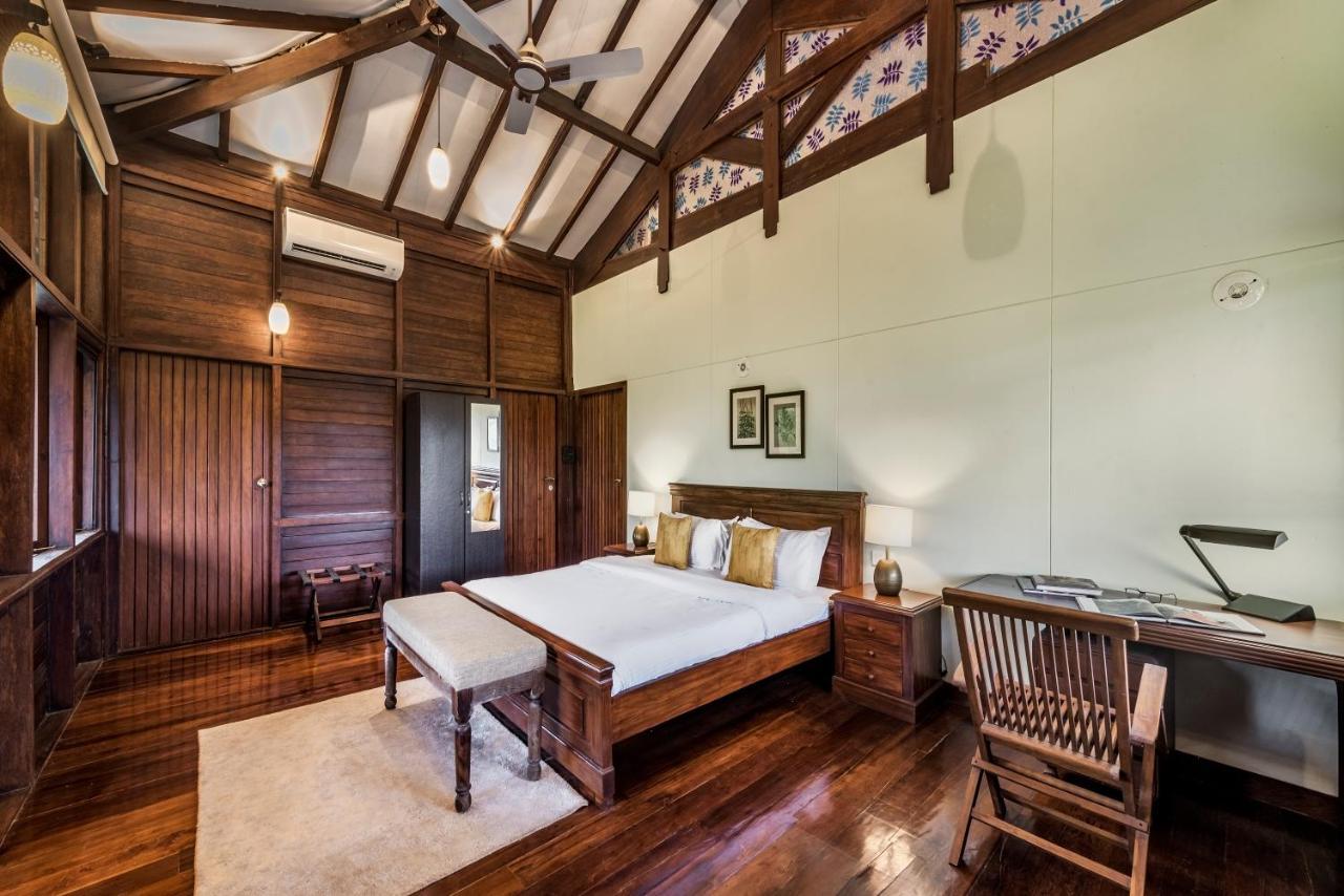Saffronstays Boulevard Loghouse - A Wooden Chalet Amidst Nature Karli Luaran gambar